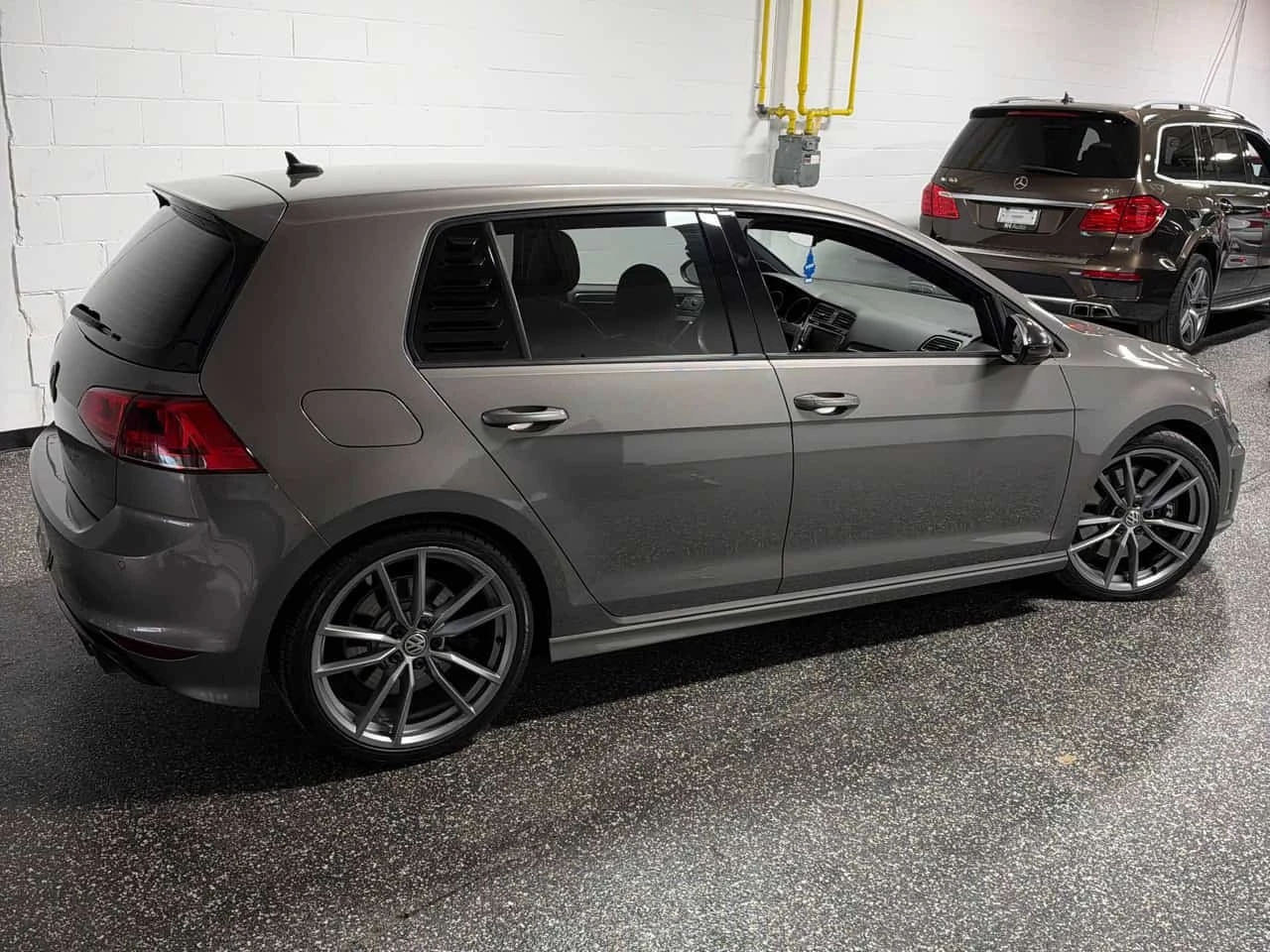 VW Golf R HB DSG * CARFAX * ��� ������������ ������ | Mobile.bg � ����������� 3