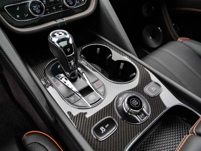 Bentley Bentayga V8 SPEED CARBON AKRAPOVIC KERAMIK ORANGE-FLAME , снимка 13 - Автомобили и джипове - 55891579