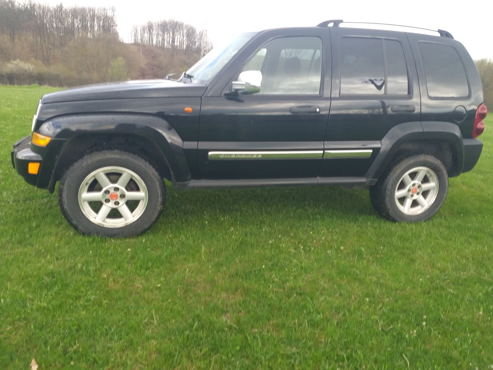 Jeep Cherokee 2.8CRD 4X4 - изображение 2