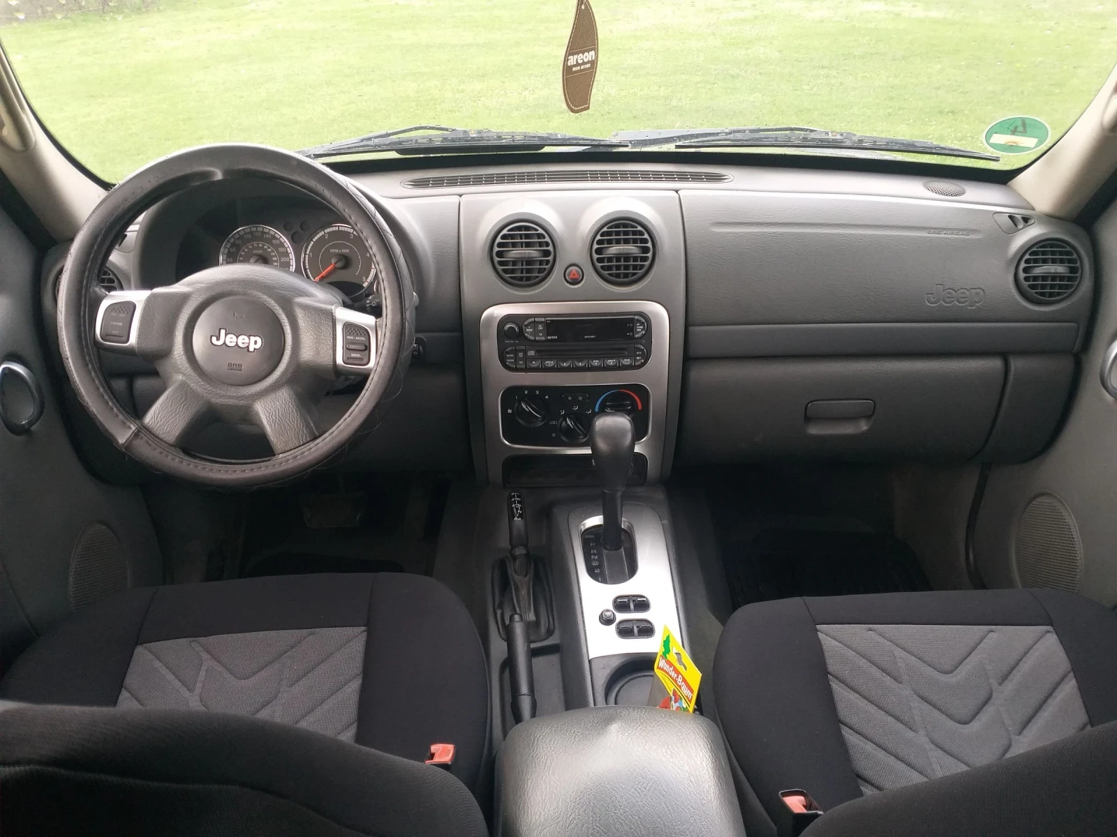 Jeep Cherokee 2.8CRD 4X4 - изображение 6