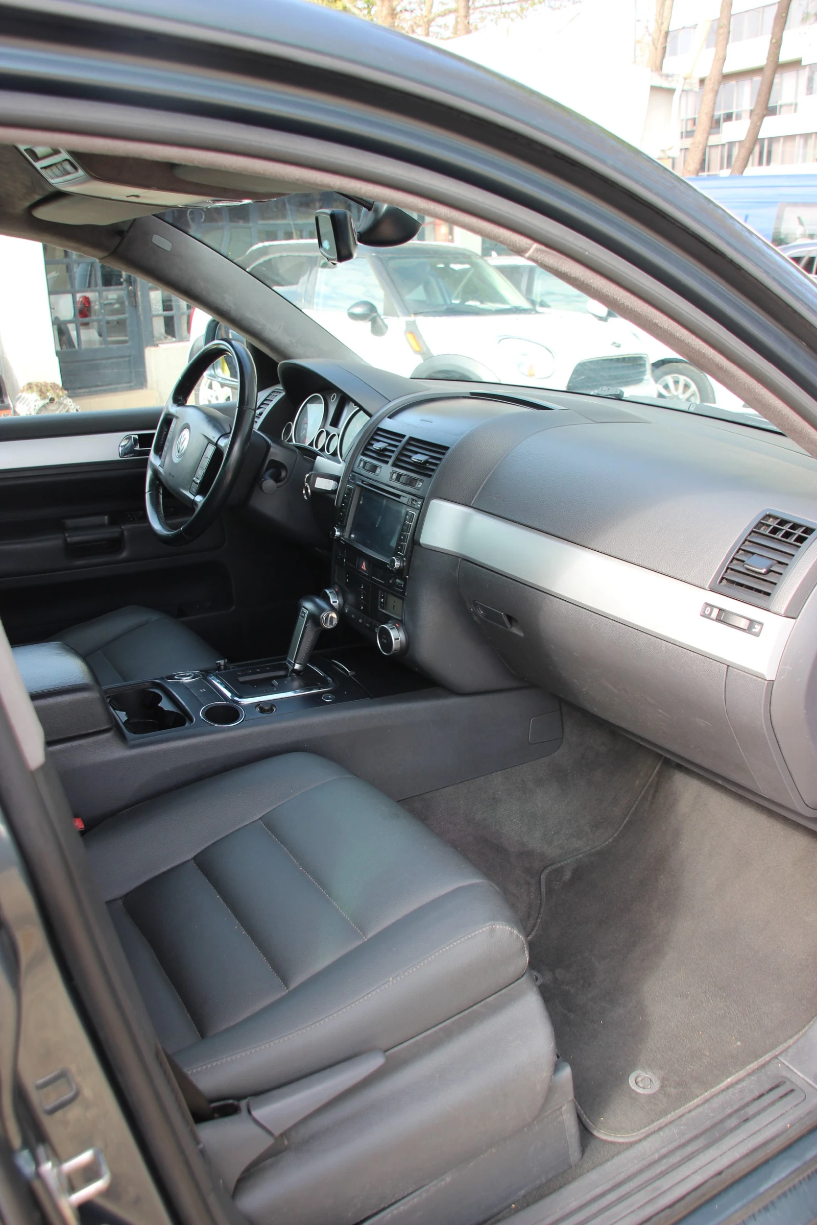 VW Touareg 3.0 TDI      - изображение 10