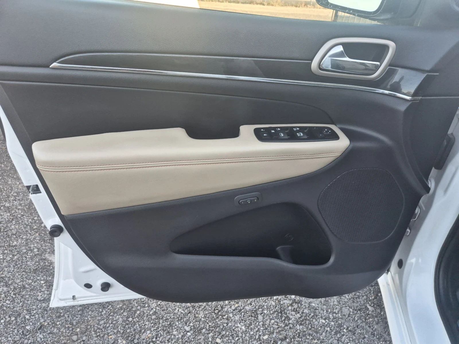 Jeep Grand cherokee Jeep Grand Cherokee 5.7 75th Anniversary Full Extr | Mobile.bg   12