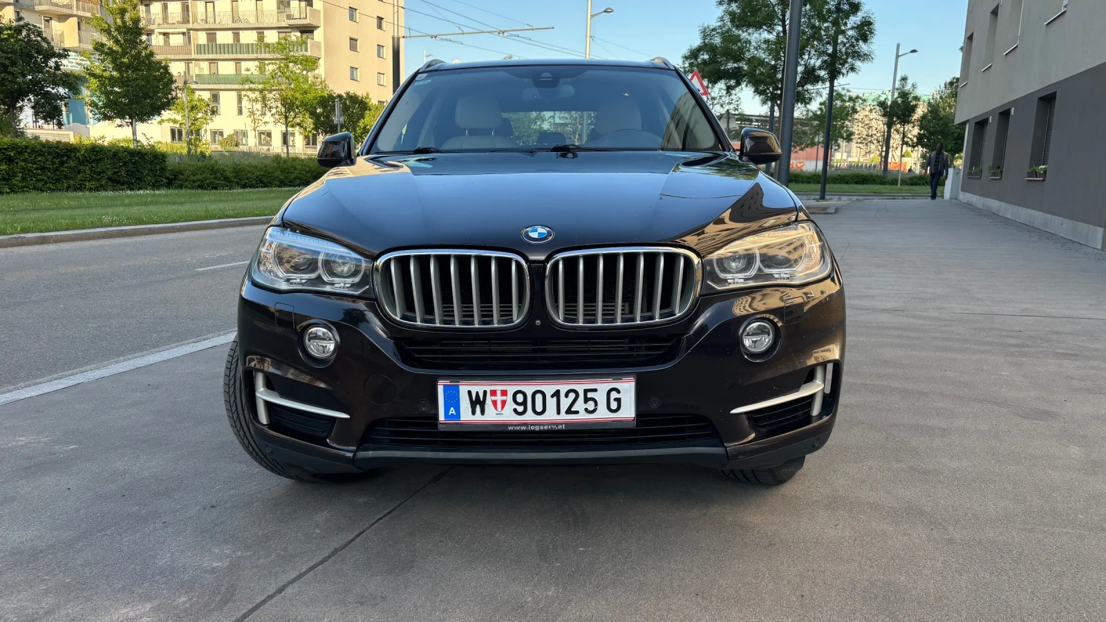 BMW X5 40e iPerformance PHEV - изображение 2
