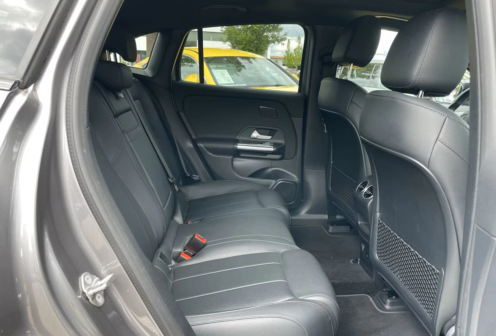 Mercedes-Benz EQA 250 Progressive, снимка 11 - Автомобили и джипове - 54677761