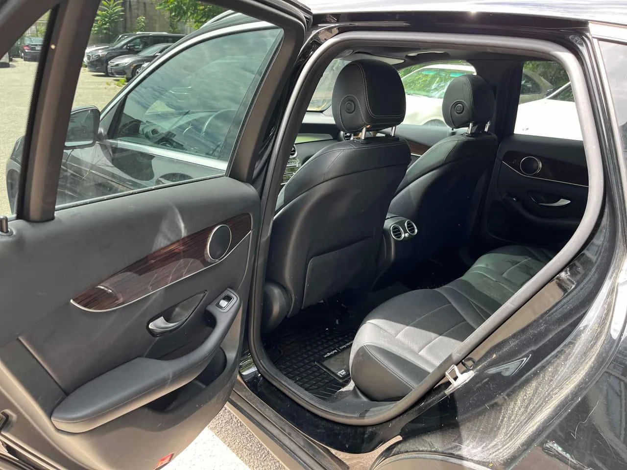 Mercedes-Benz GLC * 300 * CARFAX * ЦЕНА ДО БГ, снимка 11 - Автомобили и джипове - 55243174