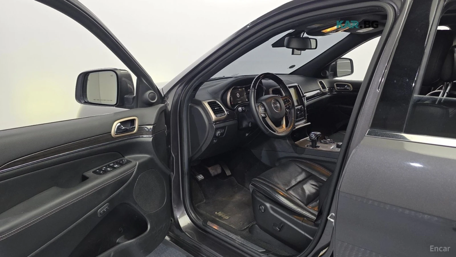 Jeep Grand cherokee OVERLAND* 8ZF* 4X4* DISTRONIC* ОБДУХ* PANO* , снимка 10 - Автомобили и джипове - 55993112