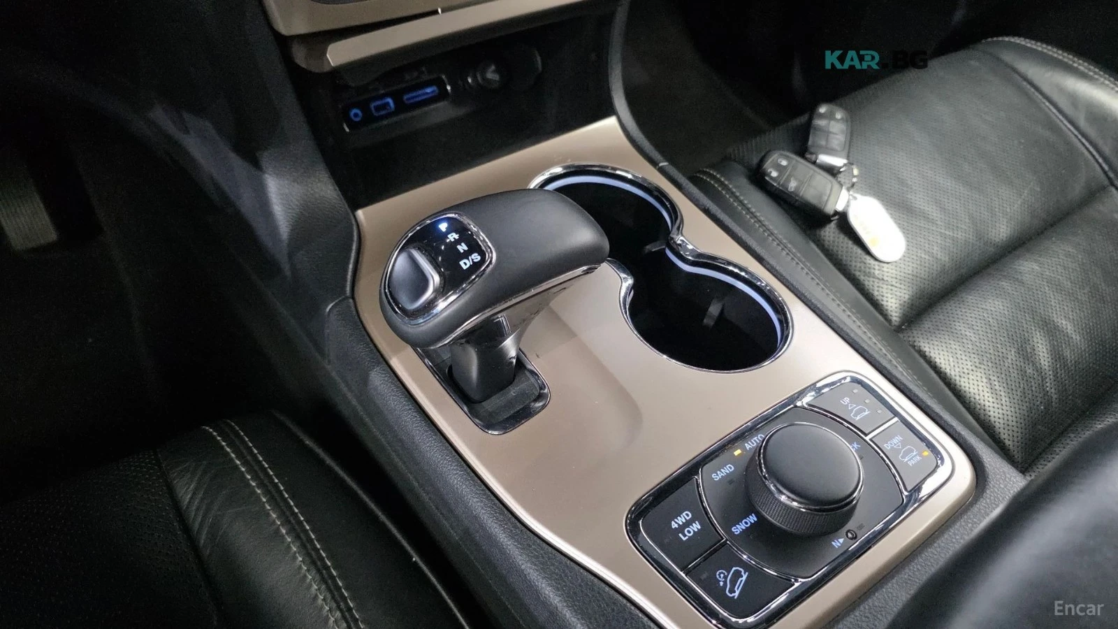Jeep Grand cherokee OVERLAND* 8ZF* 4X4* DISTRONIC* ОБДУХ* PANO* , снимка 8 - Автомобили и джипове - 55993112
