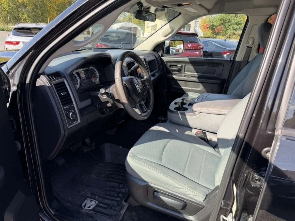 Dodge RAM 1500 * 5.7 EXPRESS CREW CAB V8 5.7L 4X4 ALL BLACK! * CA | Mobile.bg � ����������� 16