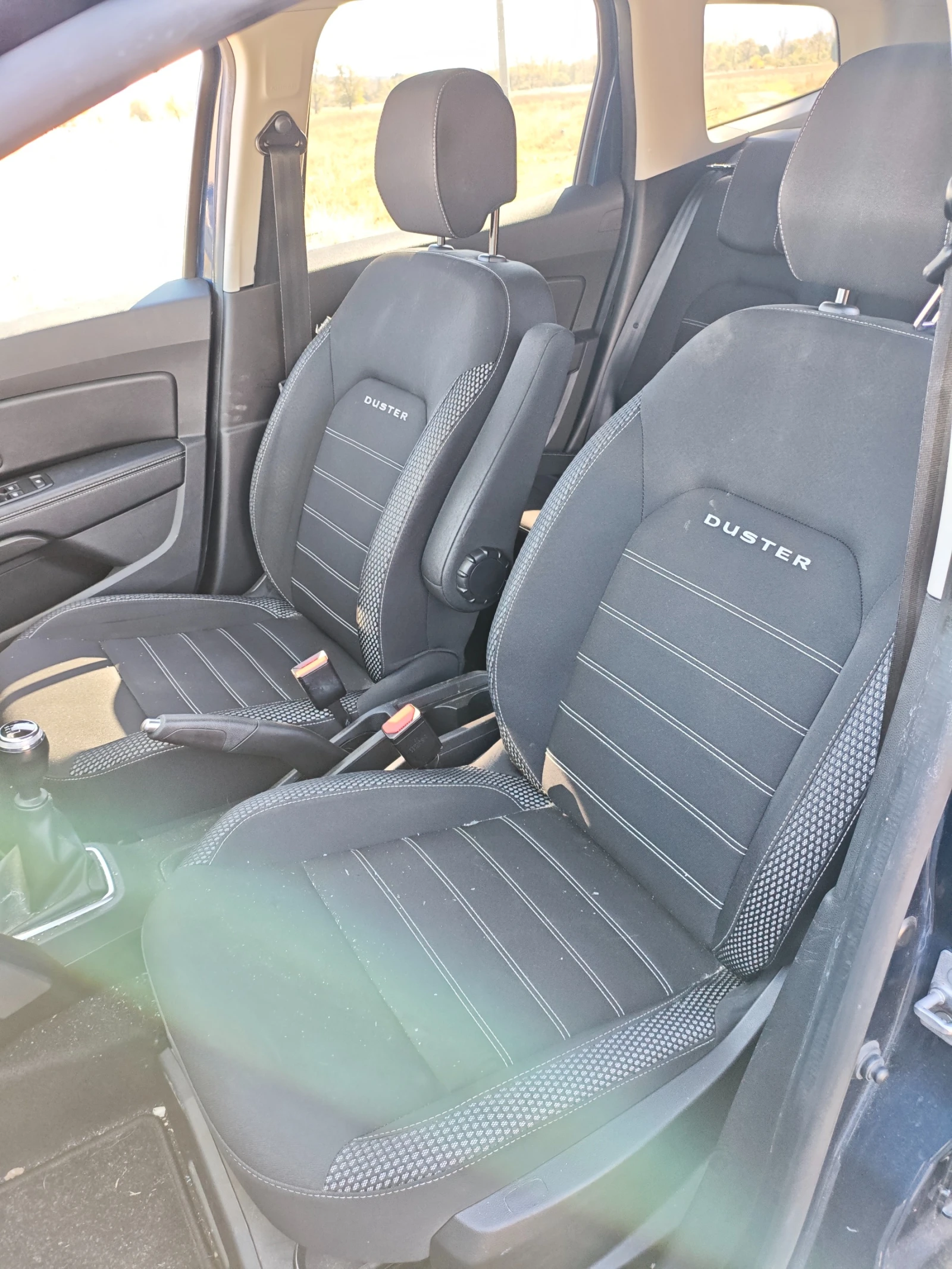 Dacia Duster 1.3Tce, снимка 6 - Автомобили и джипове - 56624106