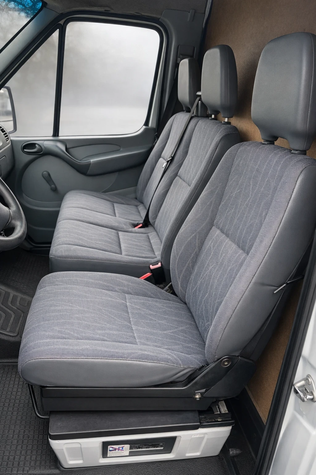 Mercedes-Benz Sprinter Дълга База с Надстрока, снимка 8 - Бусове и автобуси - 54170595