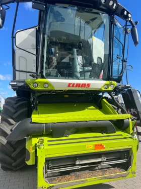      Claas Lexion 6700