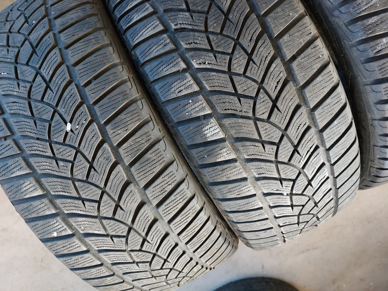  235/45R20 | Mobile.bg   3