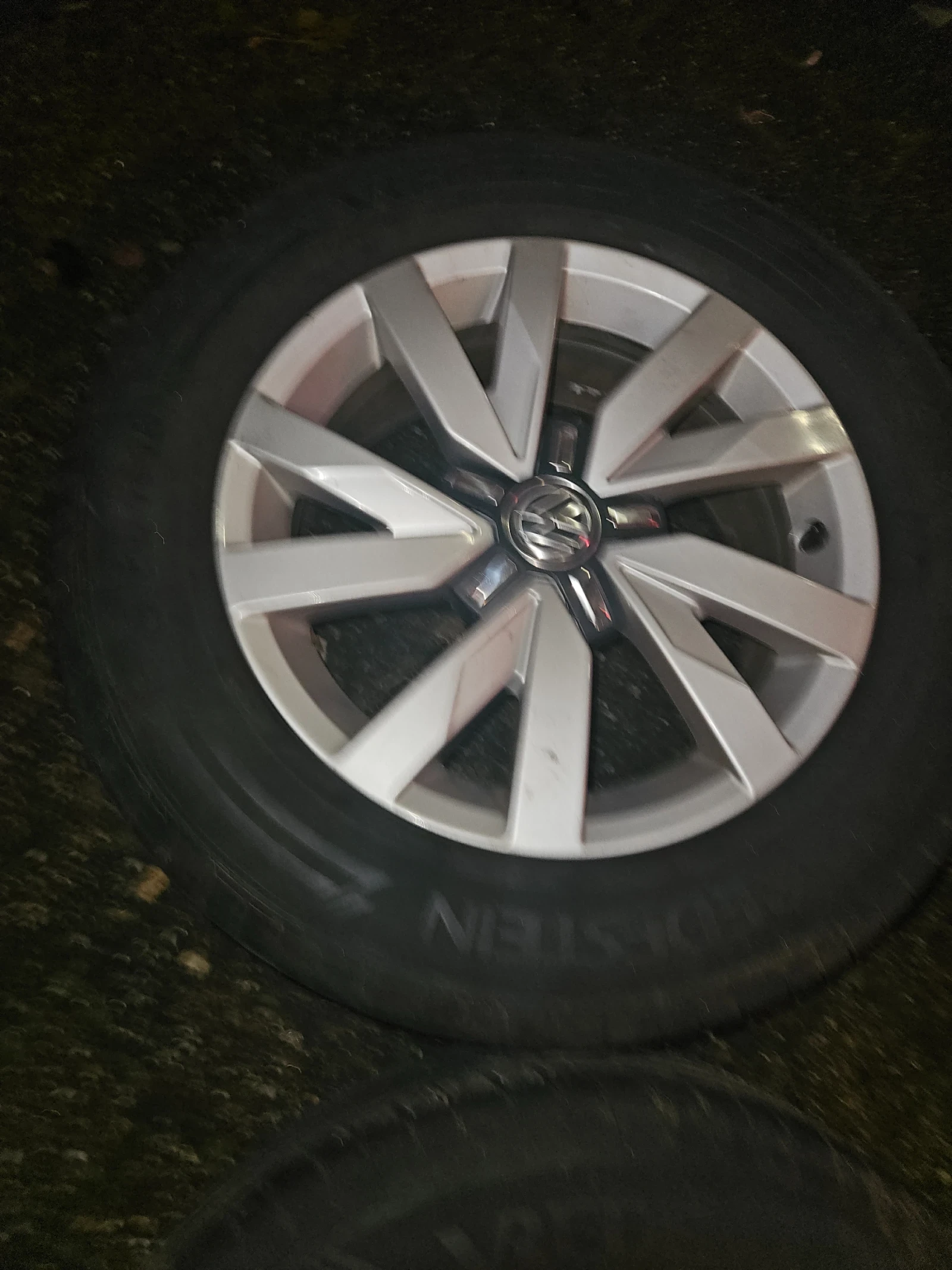    215/60R16  VW | Mobile.bg   6