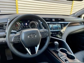 Toyota Camry 2.5 Hybrid Luxury Гаранция, снимка 10