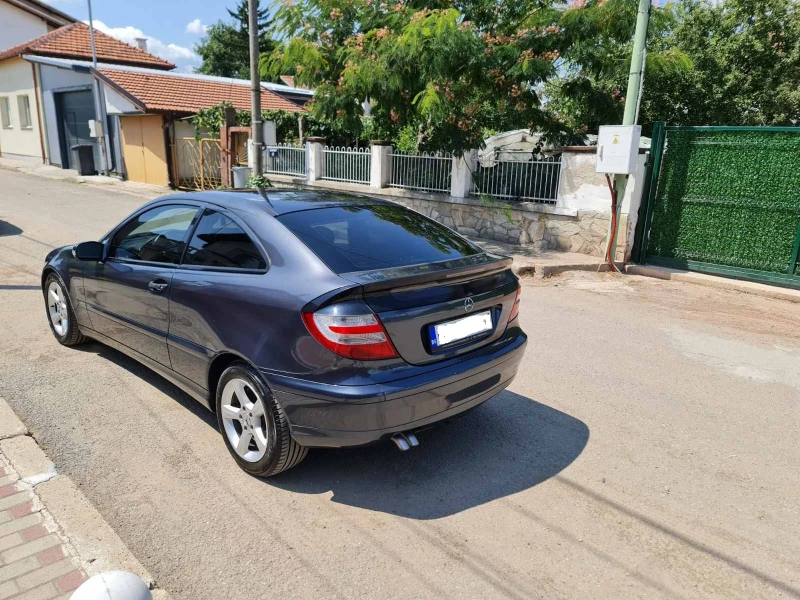 Mercedes-Benz C 220, снимка 2 - Автомобили и джипове - 46832659