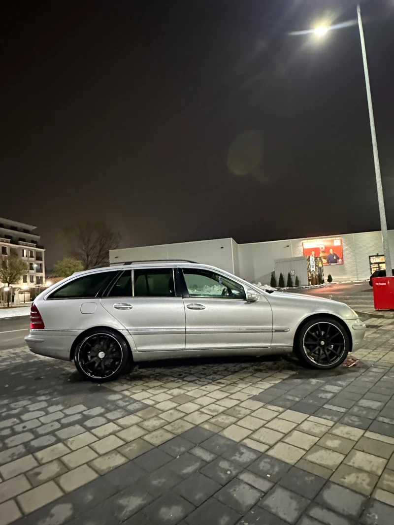 Mercedes-Benz C 220 2.2 143, снимка 5 - Автомобили и джипове - 47995369