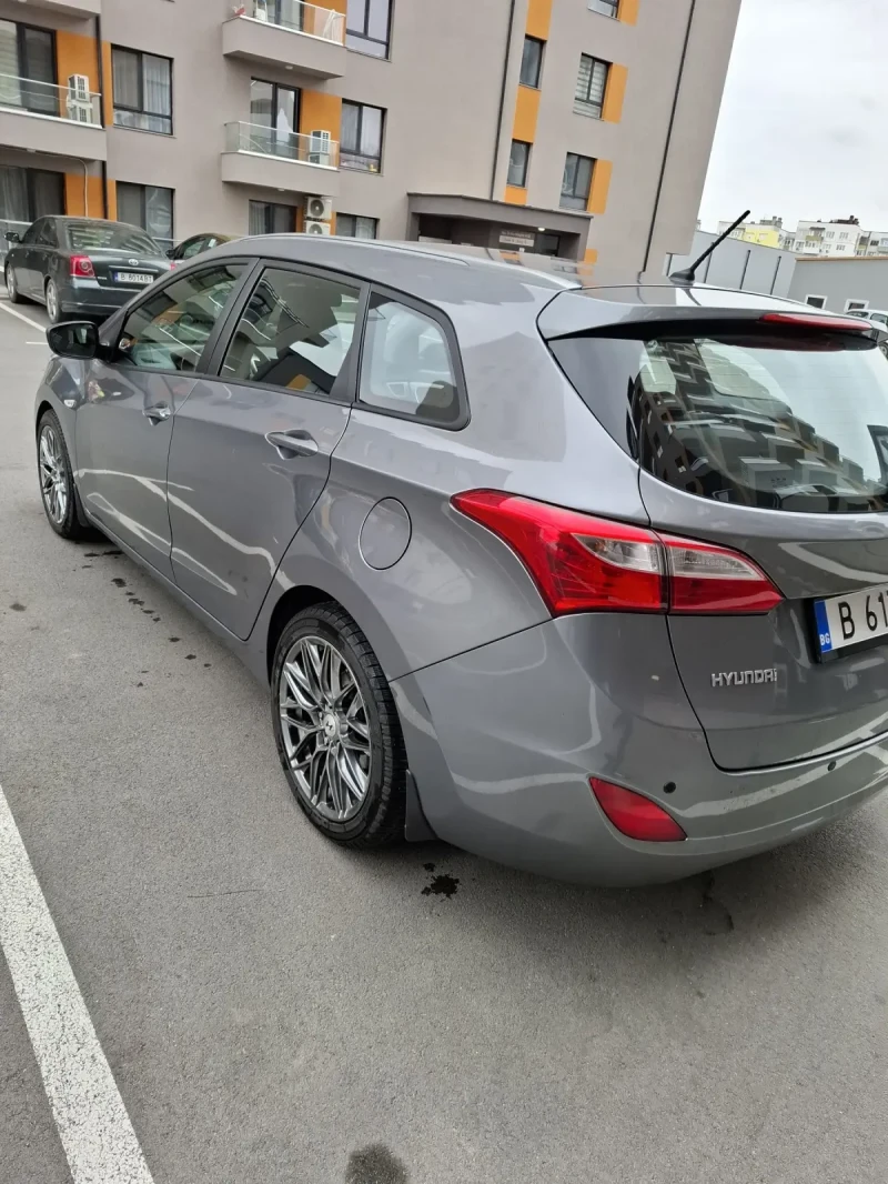 Hyundai I30 1.6, снимка 6 - Автомобили и джипове - 48980199