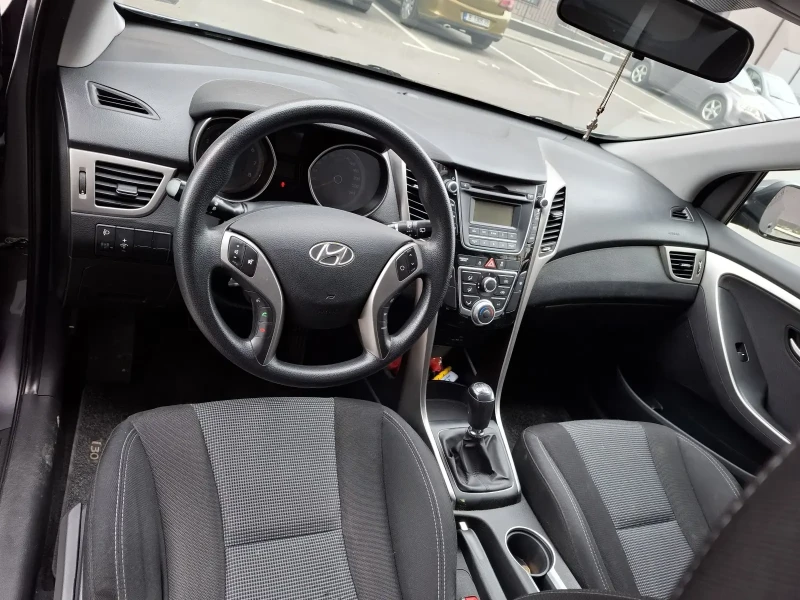 Hyundai I30 1.6, снимка 9 - Автомобили и джипове - 48980199