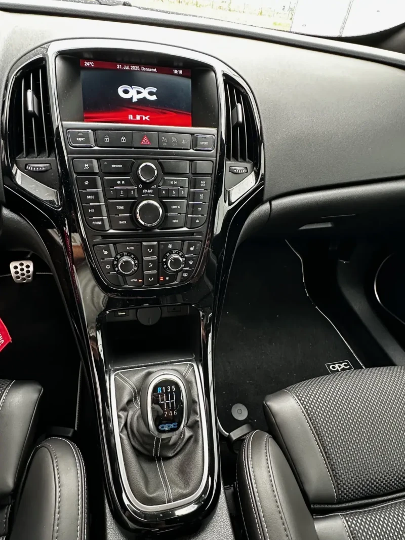 Opel Astra OPC, снимка 12 - Автомобили и джипове - 51803942