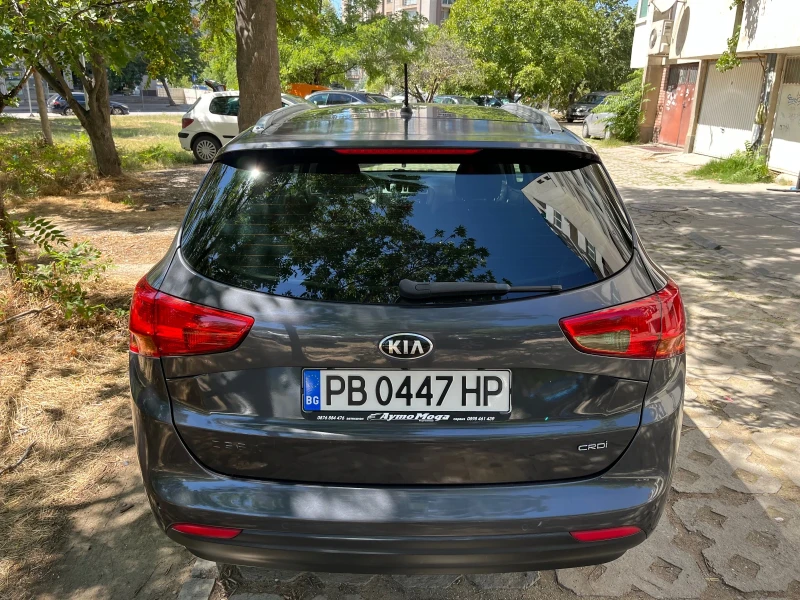 Kia Ceed SW 1.6 CRDI 16V 115кс, снимка 3 - Автомобили и джипове - 53034876