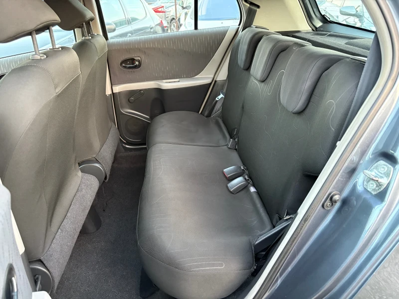 Toyota Yaris 1.4 D4D FACELIFT, снимка 10 - Автомобили и джипове - 52159713