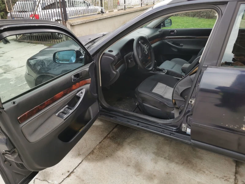 Audi A4 Avant 1.8TQ, снимка 8 - Автомобили и джипове - 52369671