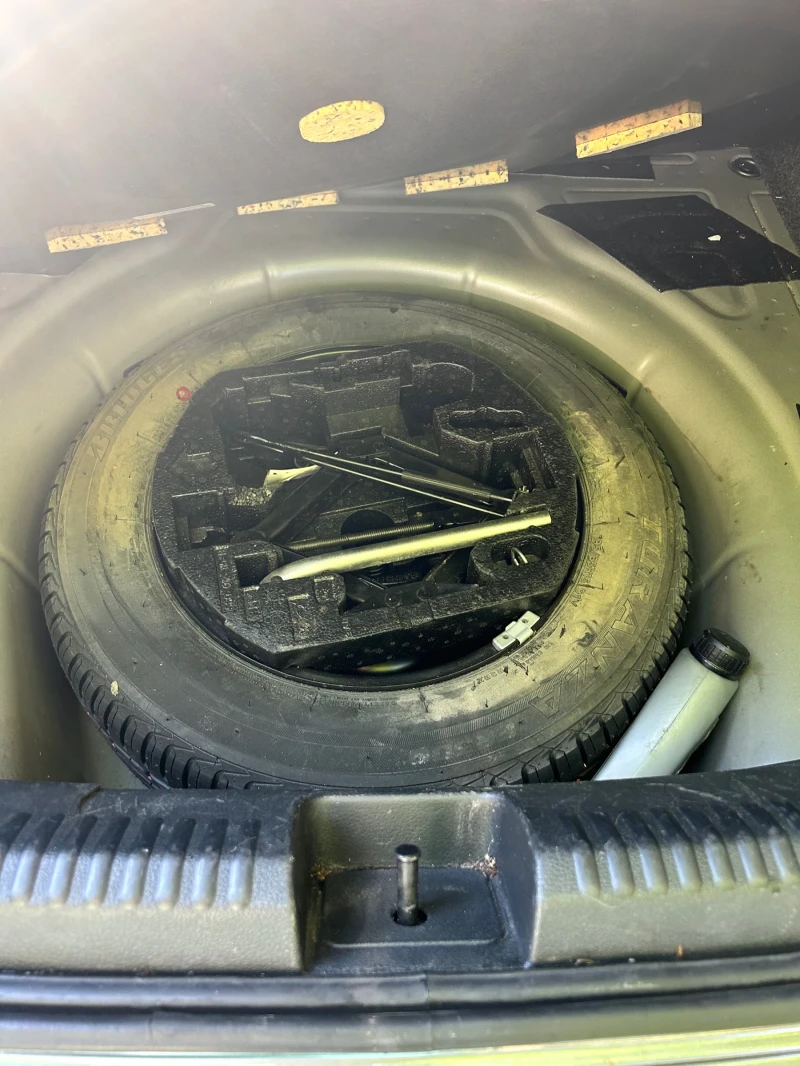 VW Jetta 2.5 SE, снимка 4 - Автомобили и джипове - 52662360