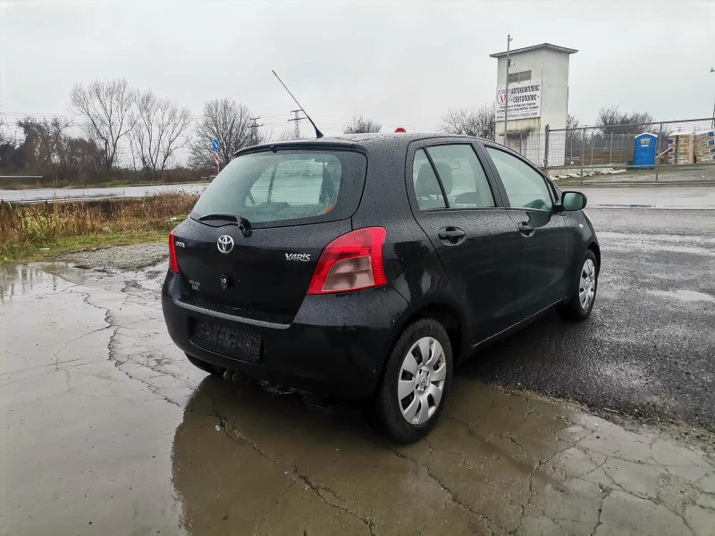 Toyota Yaris 1.3, снимка 3 - Автомобили и джипове - 53215113