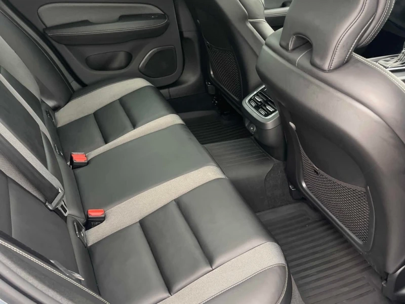 Volvo V60 R Design * CARFAX * ПАНОРАМА* ПОДГРЕВ* НАВИ , снимка 13 - Автомобили и джипове - 53434856