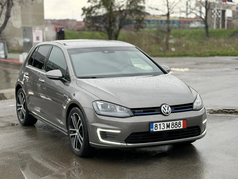 VW Golf GTE PHEV DISTRONIC LED, снимка 2 - Автомобили и джипове - 53502340