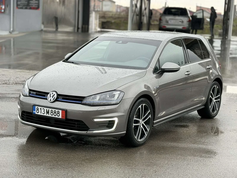 VW Golf GTE PHEV DISTRONIC LED