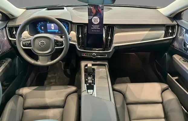 Volvo V90 B4 = Ultimate Bright = Гаранция, снимка 7 - Автомобили и джипове - 53562591