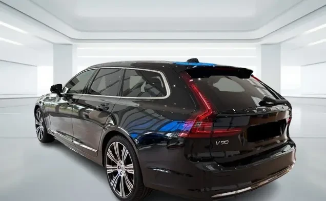 Volvo V90 B4 = Ultimate Bright = Гаранция, снимка 2 - Автомобили и джипове - 53562591