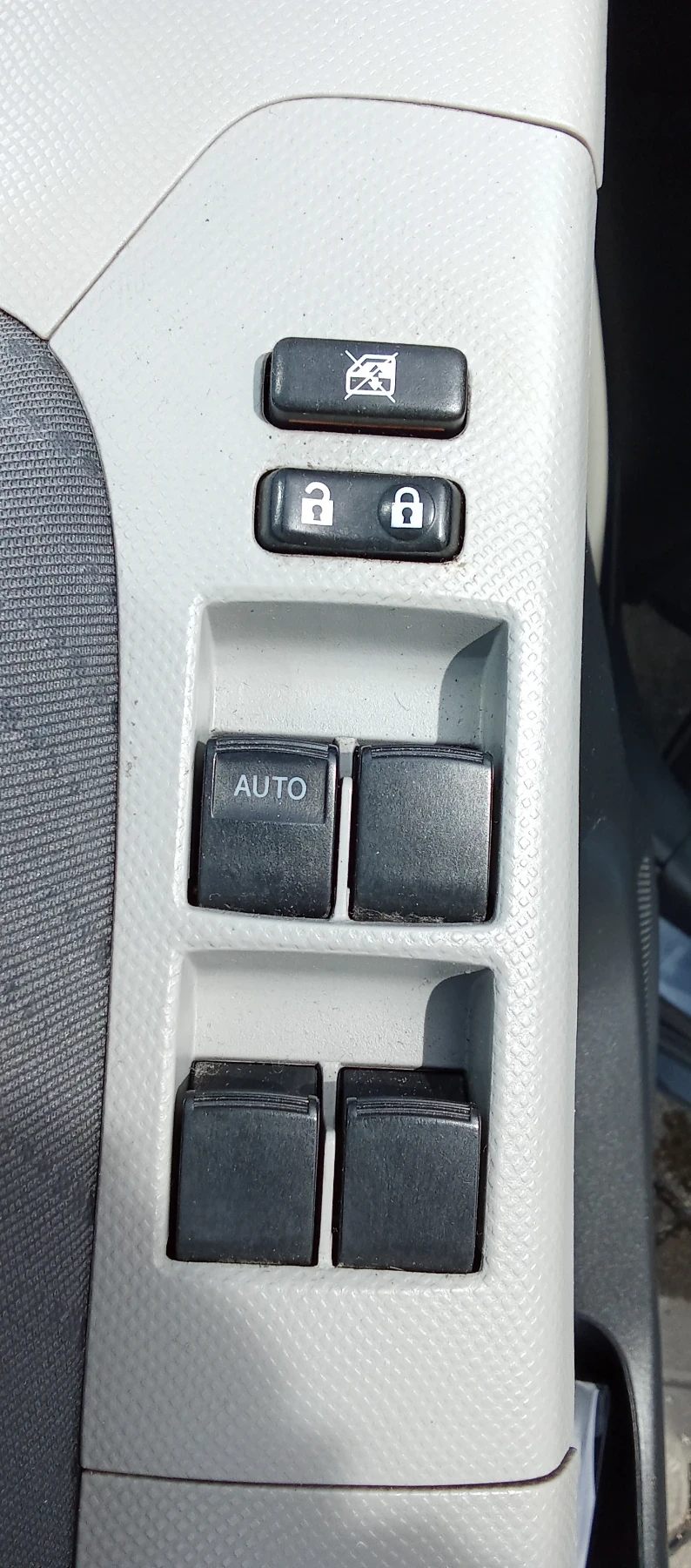 Toyota Yaris Toyota Yaris 1;3 VVTI, снимка 6 - Автомобили и джипове - 53851127