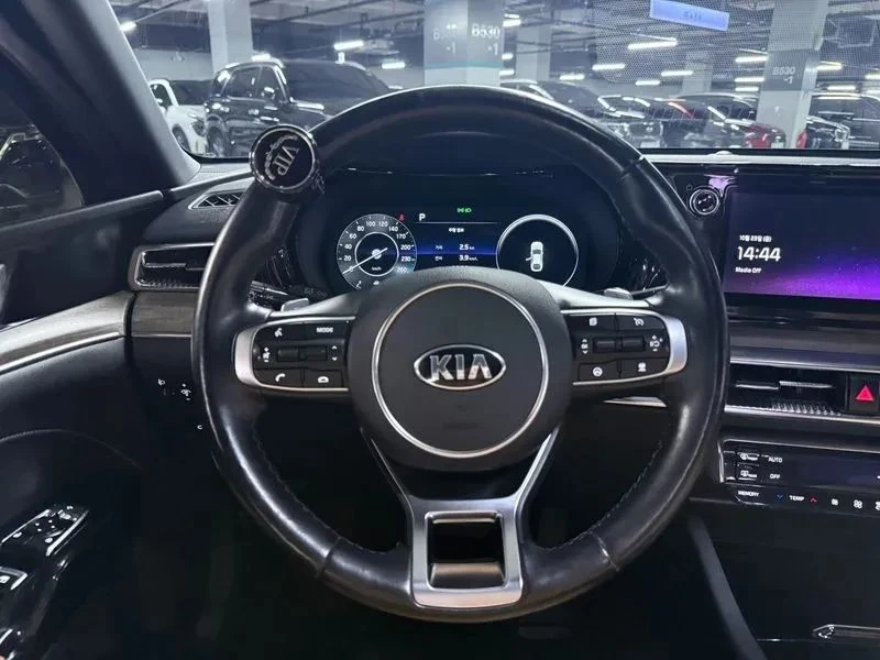 Kia K5, снимка 8 - Автомобили и джипове - 56740219