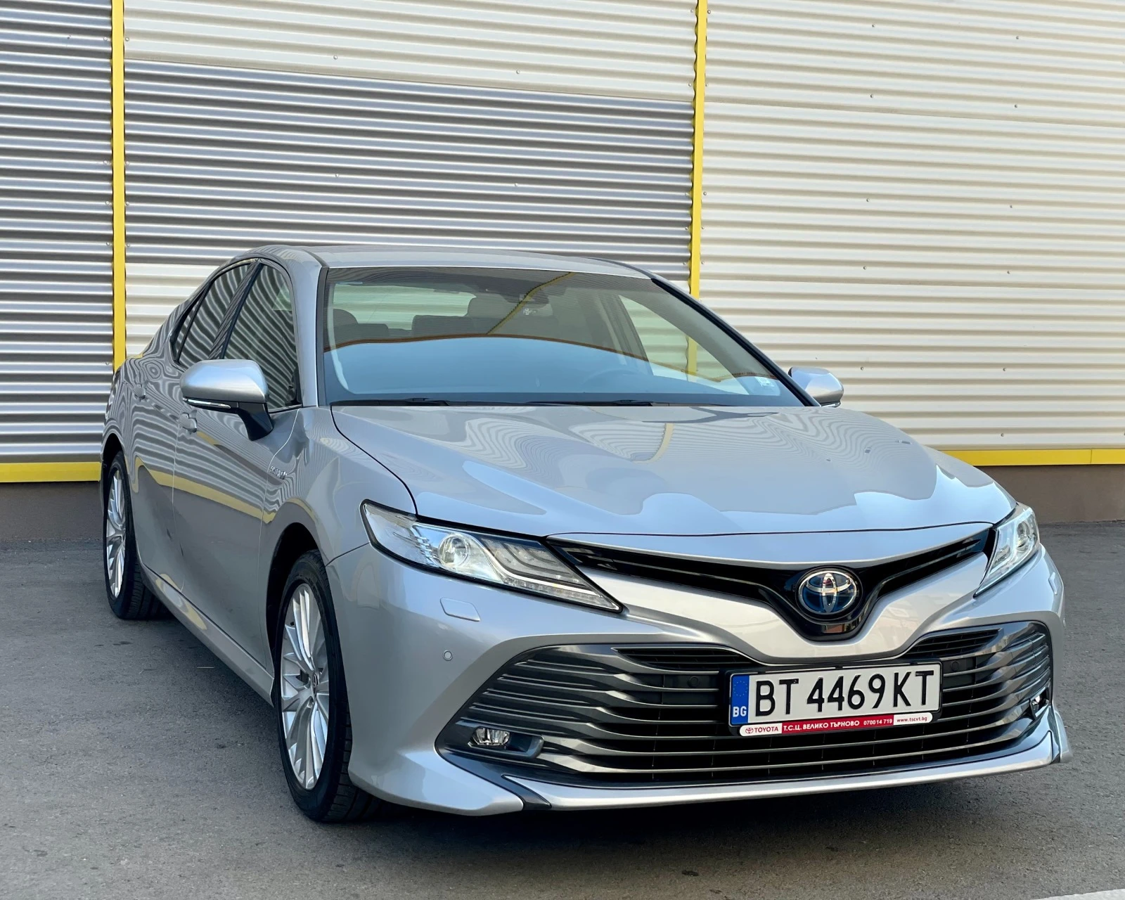 Toyota Camry 2.5 Hybrid Luxury Гаранция | Mobile.bg — изображение 2