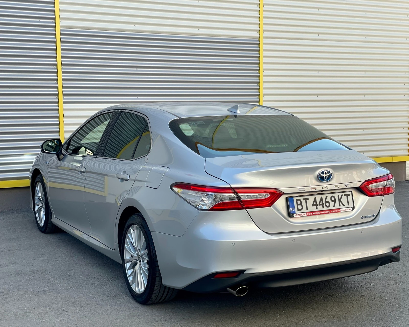 Toyota Camry 2.5 Hybrid* Luxury* В Гаранция - изображение 5