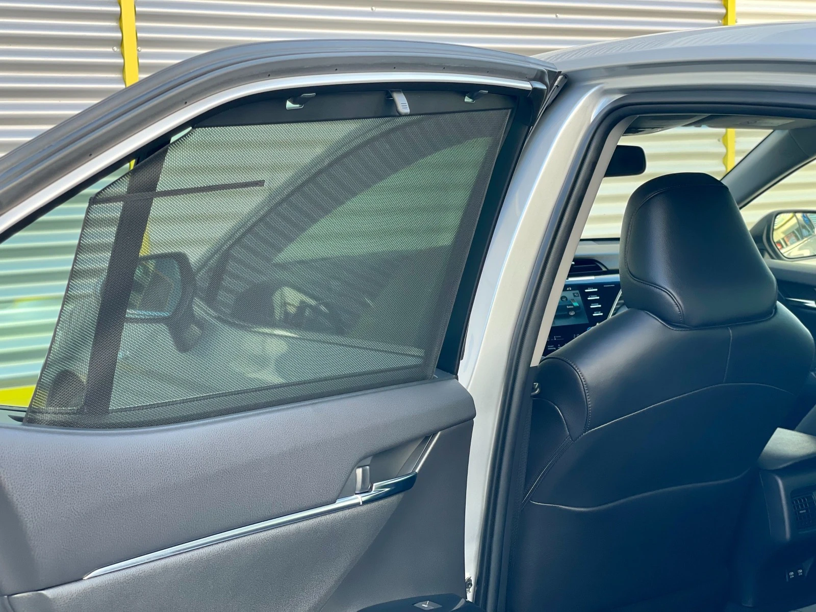 Toyota Camry 2.5 Hybrid Luxury Гаранция | Mobile.bg — изображение 15