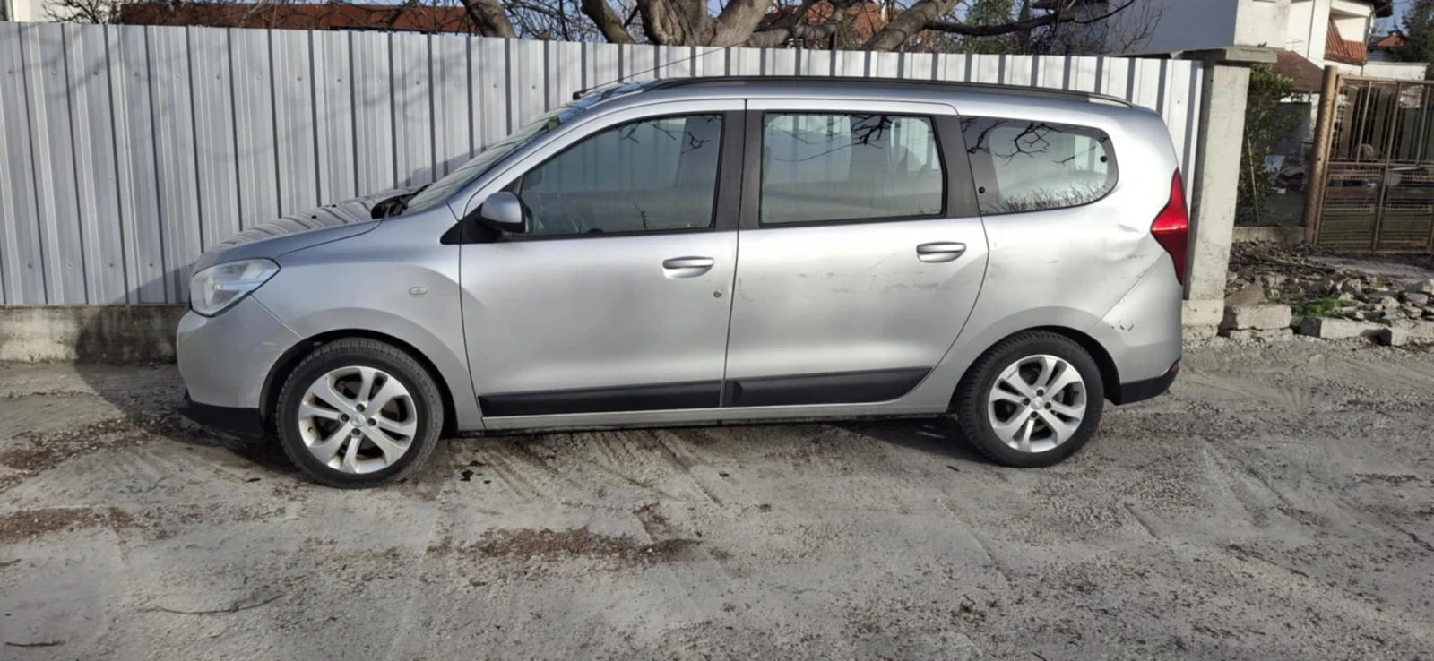 Dacia Lodgy  - изображение 3