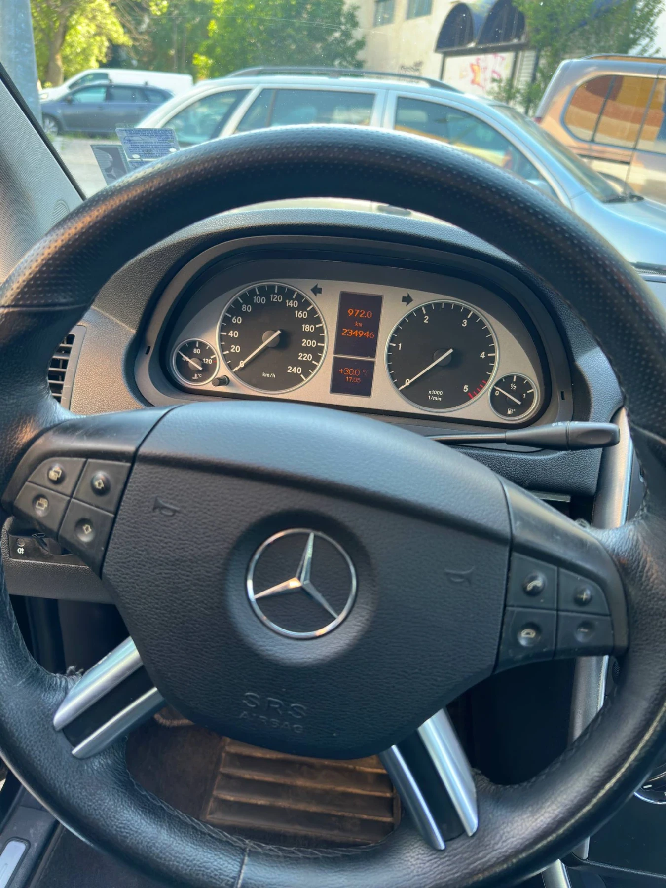 Mercedes-Benz B 180  - изображение 6