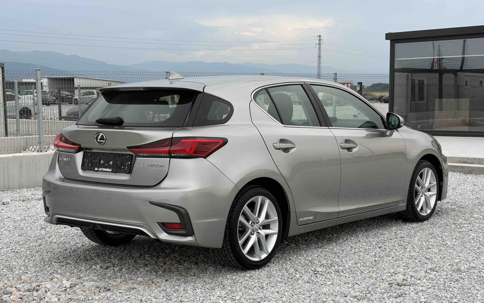 Lexus CT 200h Евро6С 90.000км - изображение 2