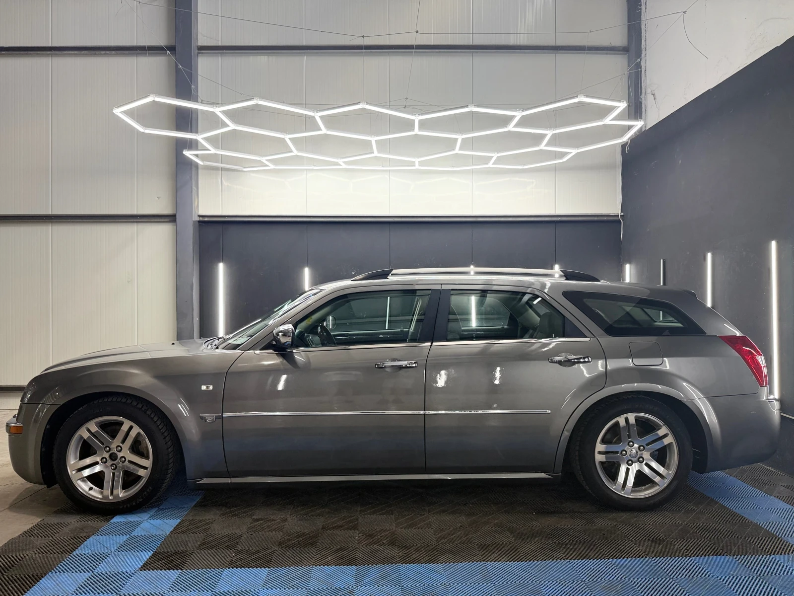 Chrysler 300c 3.5L Швейцария  - изображение 5