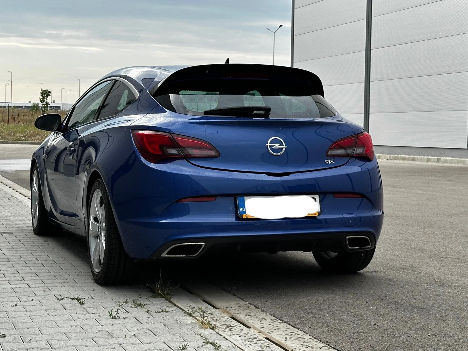 Opel Astra OPC - изображение 4