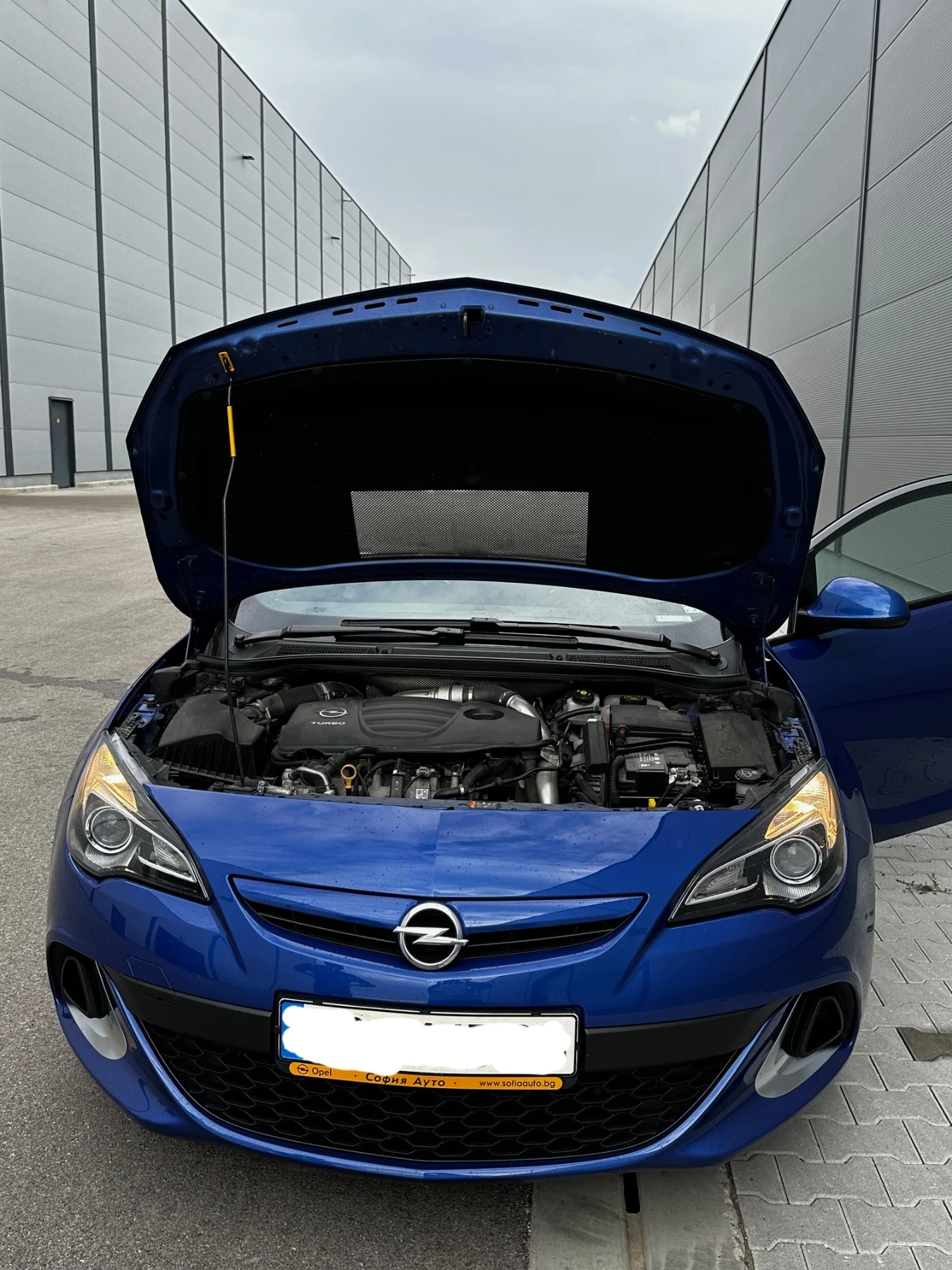 Opel Astra OPC - изображение 9