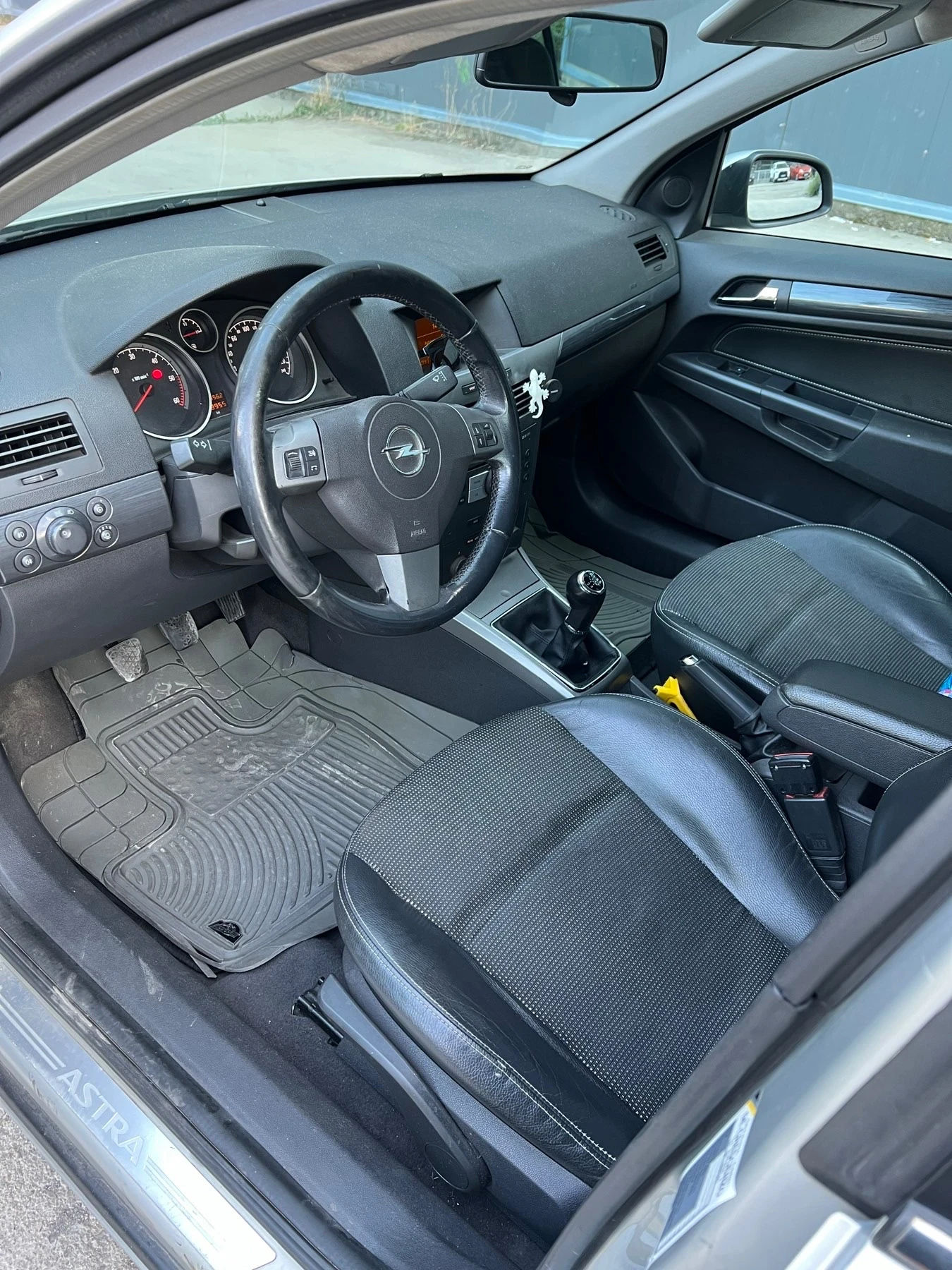 Opel Astra 1.7 CDTI - изображение 6