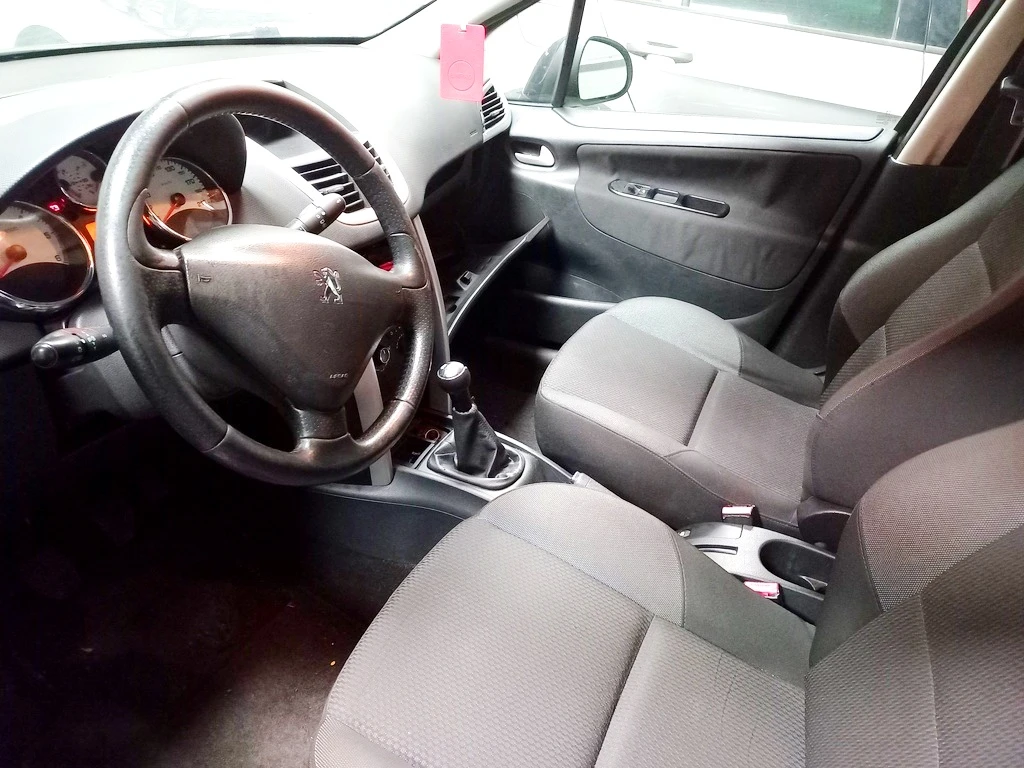 Peugeot 207 1.6D - изображение 3