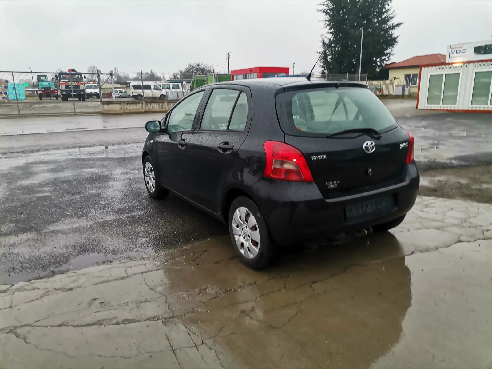 Toyota Yaris 1.3 | Mobile.bg � ����������� 4