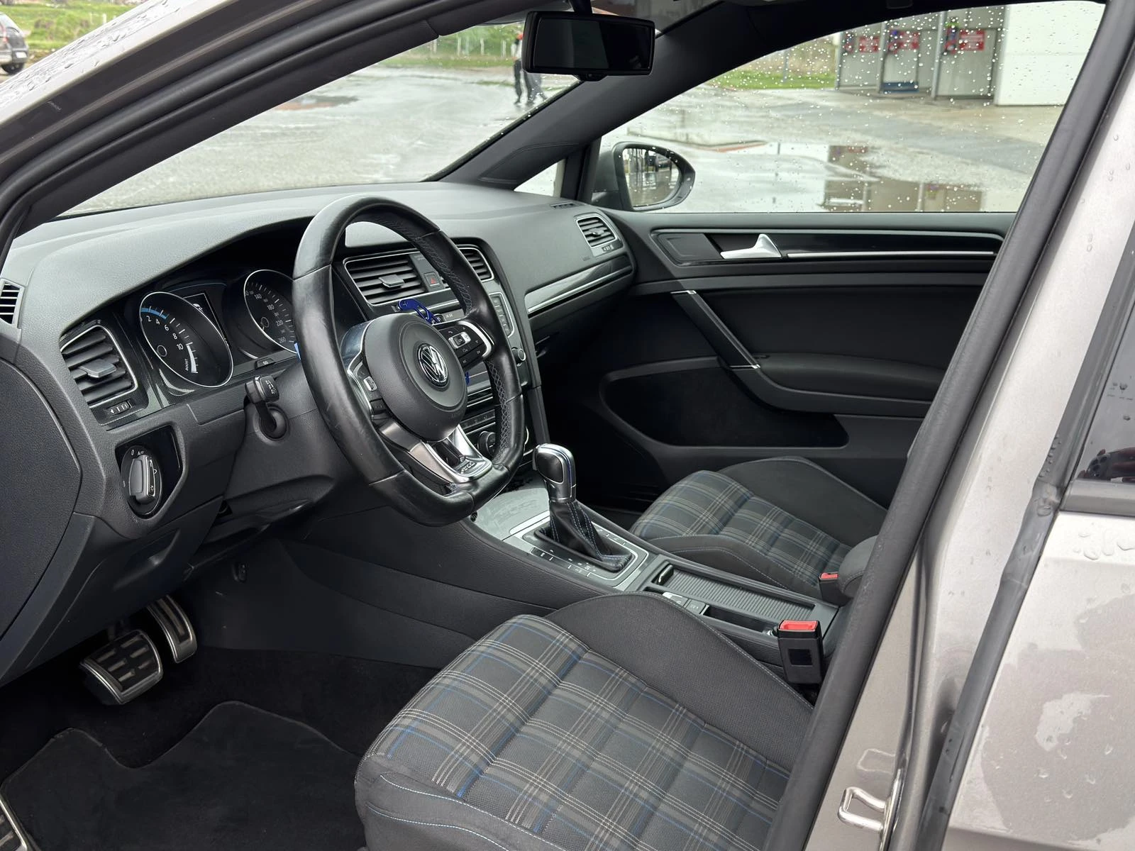 VW Golf GTE PHEV DISTRONIC LED - изображение 5