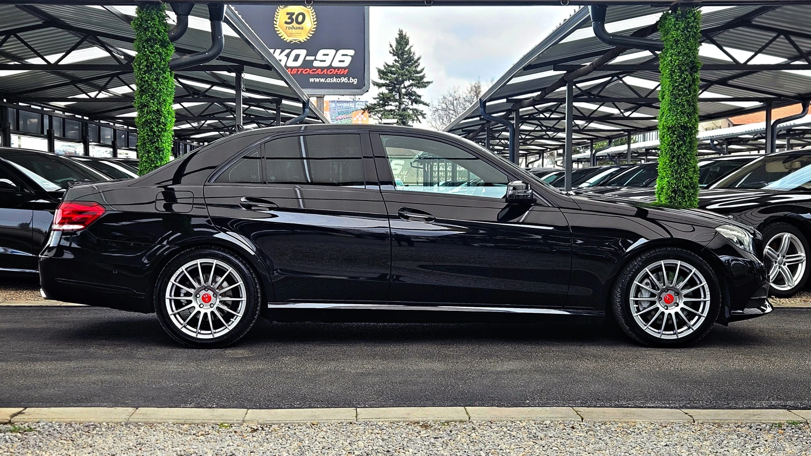 Mercedes-Benz E 400 AMG/GERMANY/DISTR/HARMAN/KARDON/ПОДГРЕВ/ОБДУХ/LIZI, снимка 4 - Автомобили и джипове - 53914393