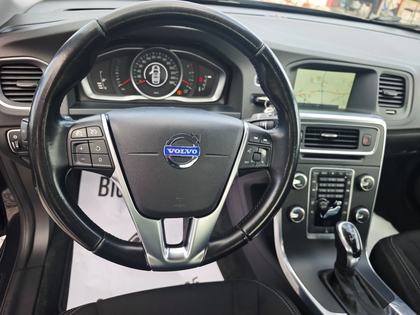 Volvo S60 2.0D feis, снимка 9 - Автомобили и джипове - 54087215